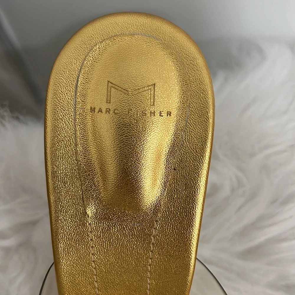 Marc fisher gold slip on brand new - Picture 3 of 9